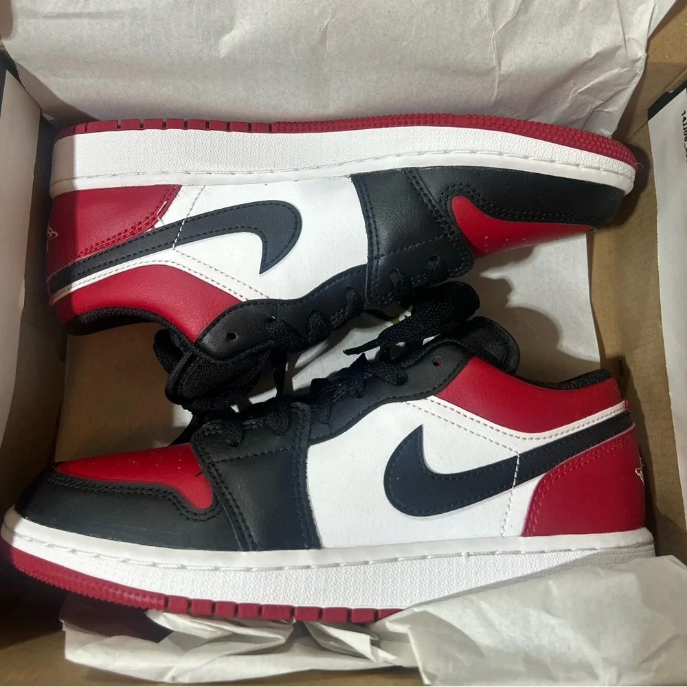 Air Jordan 1 Low Red/White/Black - Picture 2 of 3